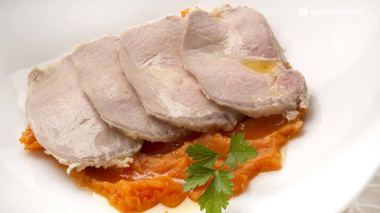 ¡Aprende a cocinar un delicioso lomo de cerdo a la sal con Karlos Arguiñano!
